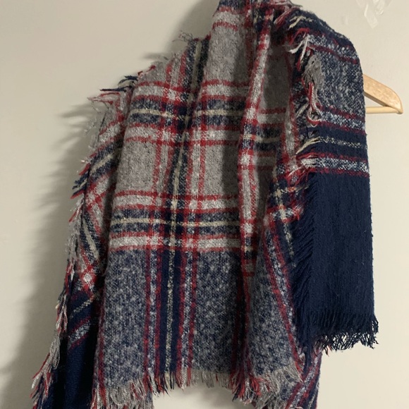 (2for$20) Cozy Ardene Knit Plaid Blanket Scarf - Picture 2 of 2